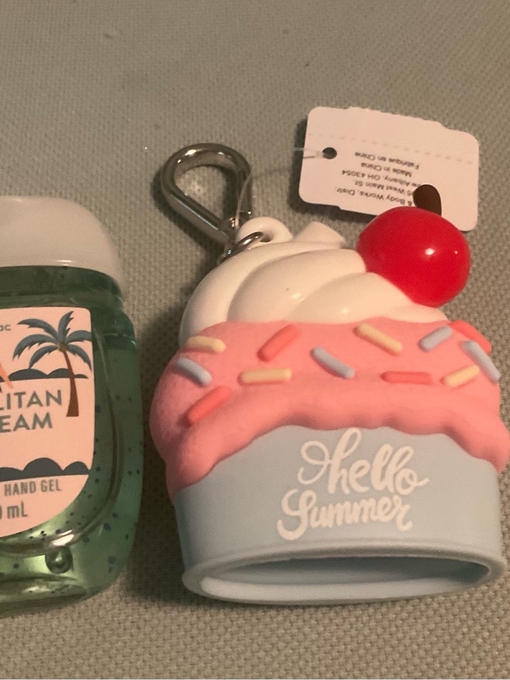 Bath and Bodyworks Ice Cream Sundae Keychain PocketBac Holder New